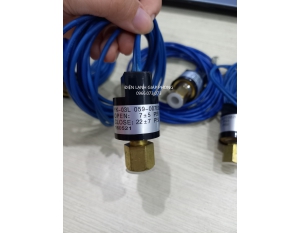 Phụ tùng thay thế Trane - Cảm biến áp suất YK-03L 059-007E022G