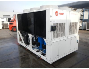 Chiller Trane CGAM120 làm lạnh nước giải nhiệt gió  120 Tons - 422KW - 150HP